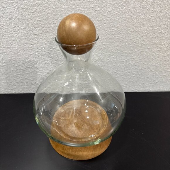 RARE Pottery Barn Vineyard Wine Decanter with Wood Base Rustic Glass Wine Carafe - Picture 3 of 4